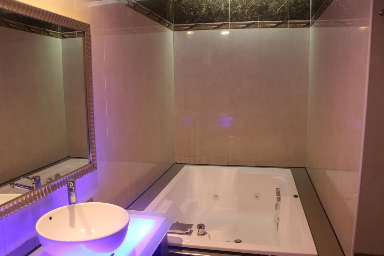 Kai-Hong Motel หลงตัน ภายนอก รูปภาพ