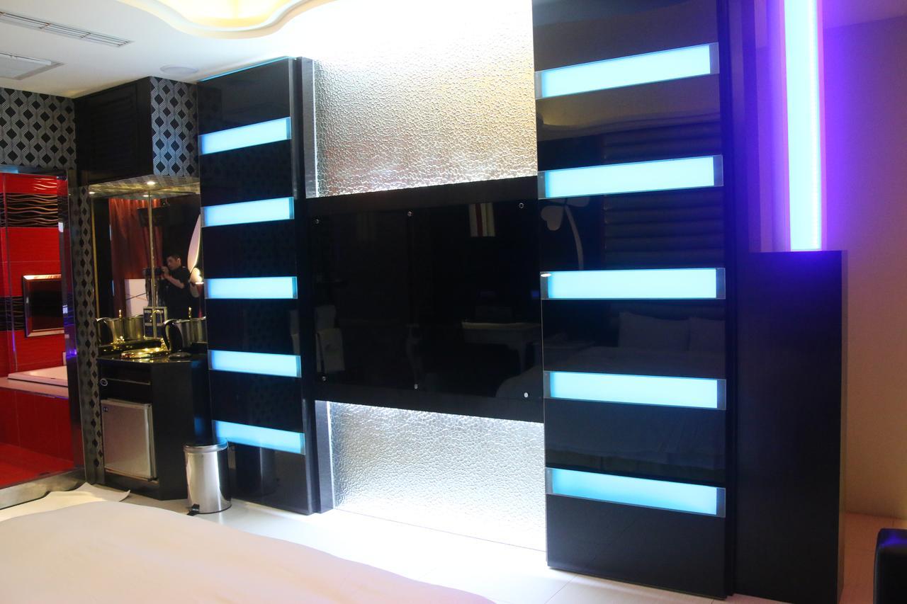Kai-Hong Motel หลงตัน ภายนอก รูปภาพ